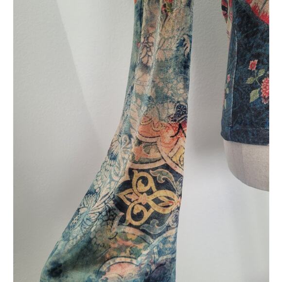 VTG 90's CLIO Floral Velvet Rhinestone Bell Sleeve Top Sz S Boho Artsy Eclectic - Picture 4 of 10